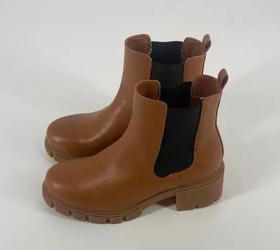 Stylish Brown Chunky Heel Chelsea Boots Size 10