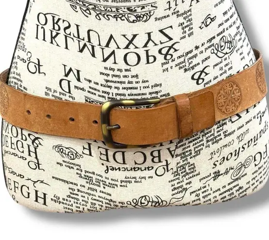 Women’s Size M Brown Leather Mandala Embossed Belt Retro 60s Hippie Boho