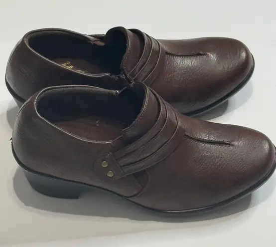 Easy Street Women's Graham Dress Casual Shootie Brown Heels NEW