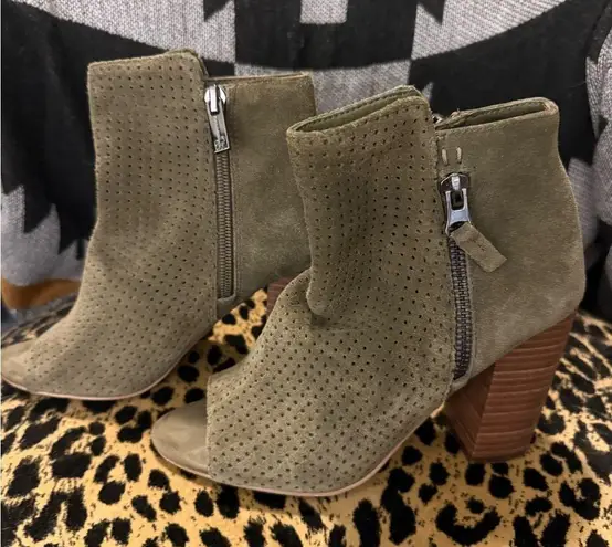 Jessica Simpson  Brown and Green Heeled Boots with Peep-Toe and Chunky Heel thumbnail 3
