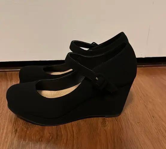 Y-Not Black Wedges