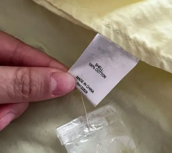 L'Academie Revolve Tory Button Down Poplin Shirt in Cornsilk Sz M