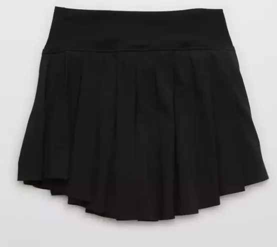 Aerie NWOT  OFFLINE Real Me Black Pleated Tennis Skort  SIZE MEDIUM