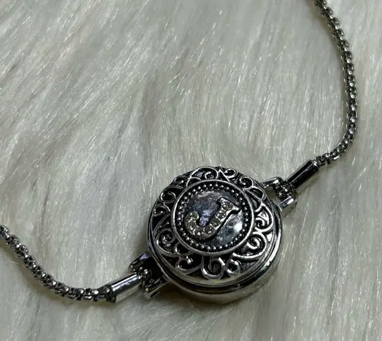 Monogram J snap button adjustable bracelet Silver