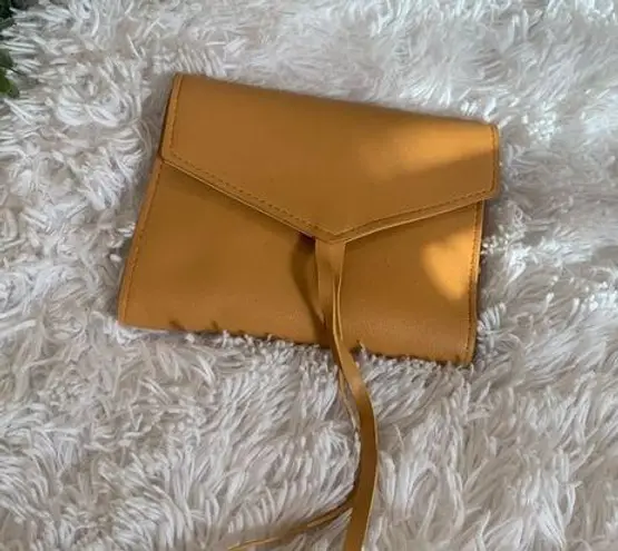 Glass Ladder Co Yellow Leather Crossbody Bag Tech Organizer NWT but FLAWED