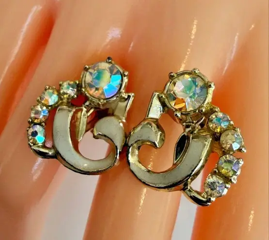 Vintage Aurora Borealis Rhinestone screw back Earrings