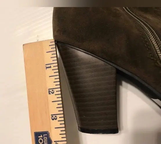 Chase and Chloe olive faux suede over the knee boots heeled women size 9