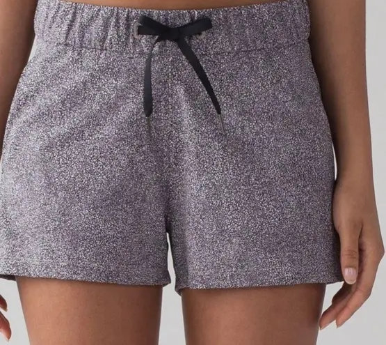 Lululemon  On the Fly Shorts Sea Spray Alpine White Dark Chrome Size 4