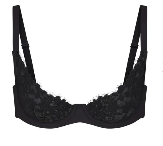 SKIMS LACE UNLINED SCOOP BRA