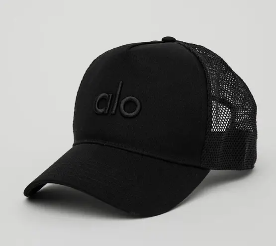 Alo Yoga ALO BLACK TRUCKER HAT NWT