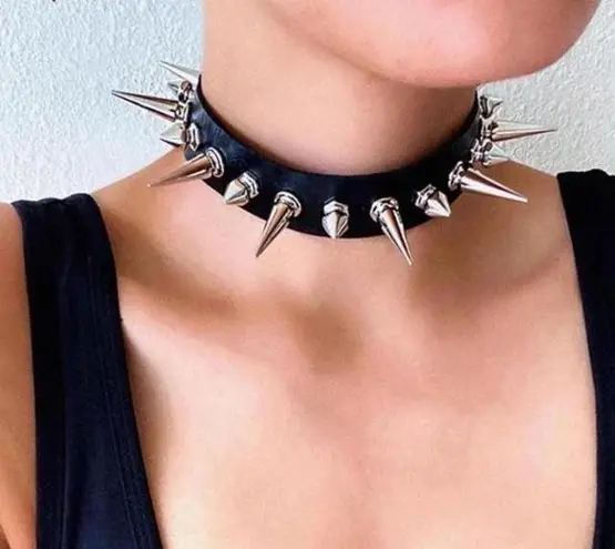 Extra Long Spike Punk Style Choker Faux Leather Unisex Women Men collar Goth necklace Black