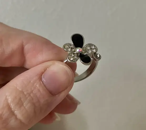 Boutique Black Silver Rhinestone Flower Ring “Trudie” Glam Classic Dark Femme Beautiful Jewelry
