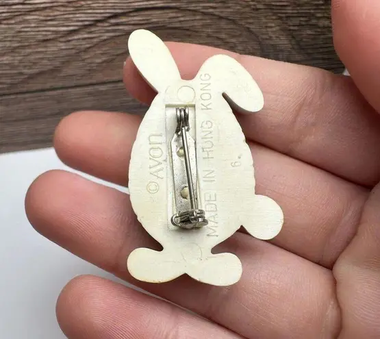 Avon Signed Owl Bird & Easter Bunny With Egg Plastic Brooch Pin Lot Of 2