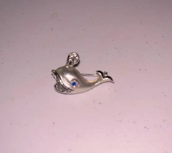 None 💙 Vintage Happy Whale Brooch