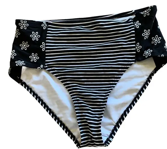 Time & Tru High Waisted Bikini Bottom Black NWT Womens fits M