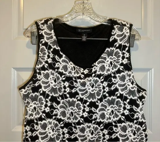 I.N.C International Concept Black/White Floral Lace Peplum Top size 2X