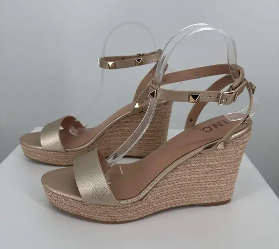 INC Maverickp Faux Leather Ankle Strap Wedge Sandals Gold size 10 Studded