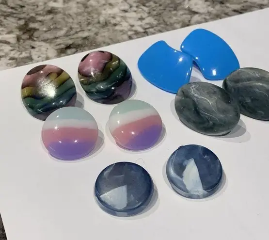 Lot Of 5 Colorful Pierced Costume Earrings Plastic Blue Purple Etc