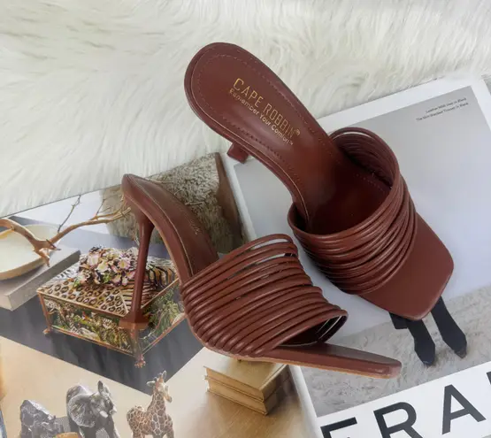 Cape Robbin Women's Mexmon Square Heel Slip On Sandals Mules Shoes Brown Size 7