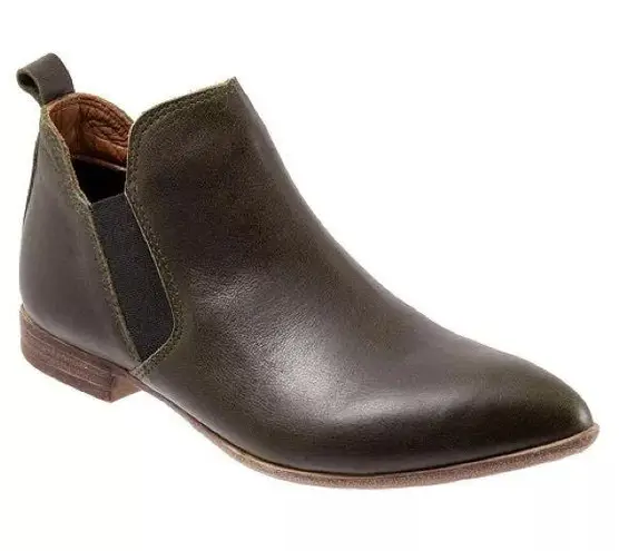 Bueno NWT Women’s Dark Green Vicki Boot- Size 40 (US 10)