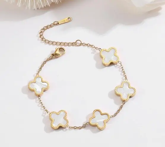 Gold Plated Clover Lucky Bracelet for Women 18K Gold Plated Clover Lucky