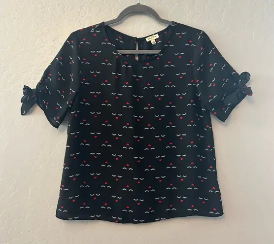 Lily White ⭐️ black eyelash and heart print tie sleeve blouse size medium