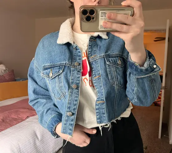 Forever 21 Cropped Fur Collar Jean Jacket