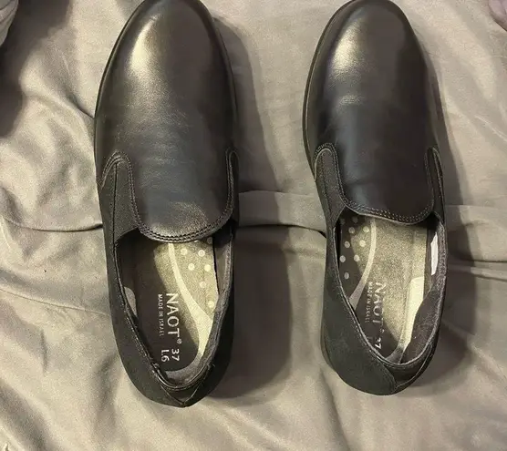 Naot Ostro Black Madras Slip