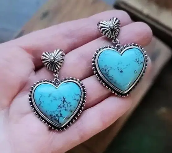 Boutique Silver Tone Imitation Turquoise Stone Heart Hanging Earrings, NWT