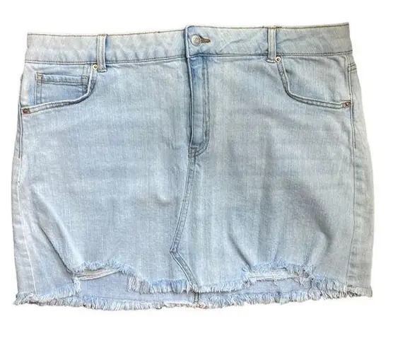 Wild Fable  Women’s Light Wash Distressed Frayed Hem Mini Jean Skirt Size 18