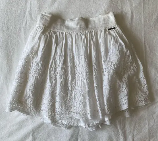 Abercrombie & Fitch White Broderie Anglaise Skirt - Image 1