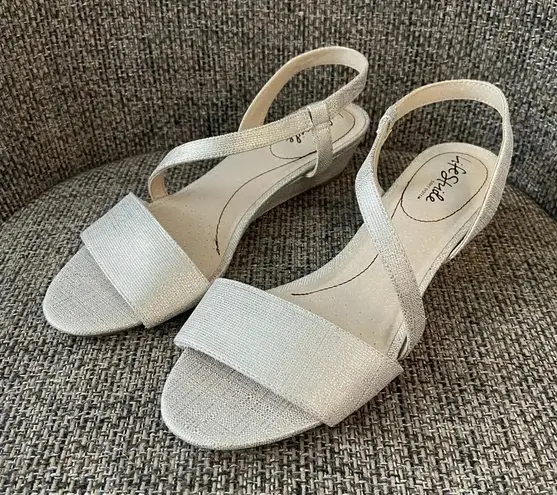 Life Stride Yasmine Wedge Sandal Size 9.5 New!