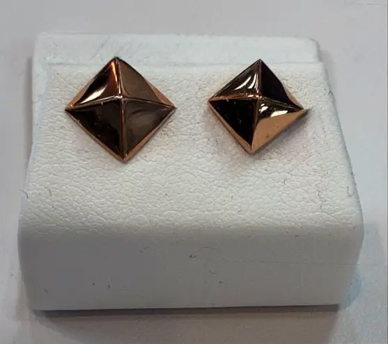14k Solid Rose Gold Pyramid Stud Earrings