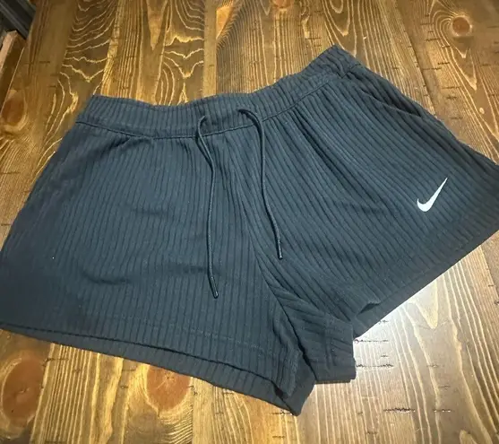 Nike  High-Waisted Ribbed Jersey Shorts Size Large EUC