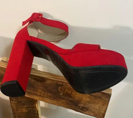 Dream Paris Dream Pairs heels woman’s red chunky fashion ankle strap platform shoe New Sz 7