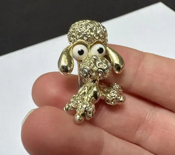 Signed Gerry’s Brooch Pin Gold Tone Big Egged Goofy Poodle Dog
