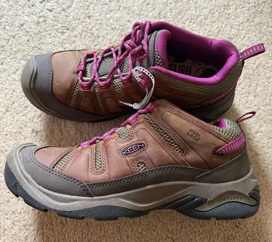 Keen NWOB Women's Circadia Vent Low Height Breathable Hiking Shoes Size US 11