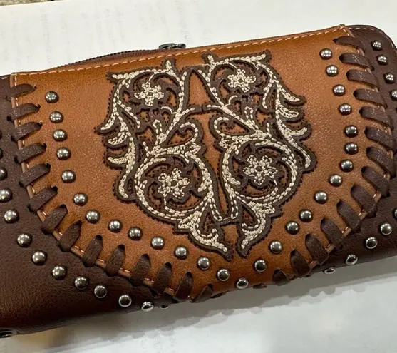 Montana West American Bling by Brown Leather & Studs zip wallet NWOT
