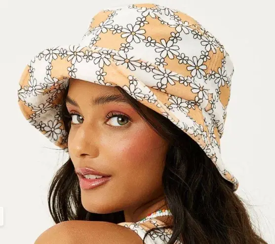 frankie's bikinis  - Jax Terry Daisy Bucket Hat in Orange and White