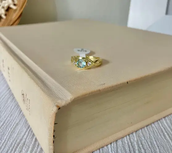 Boutique NWT Gold Sapphire Round Cut Ring “Raphaella” Light Blue Topaz Promise Engagement Jewelry