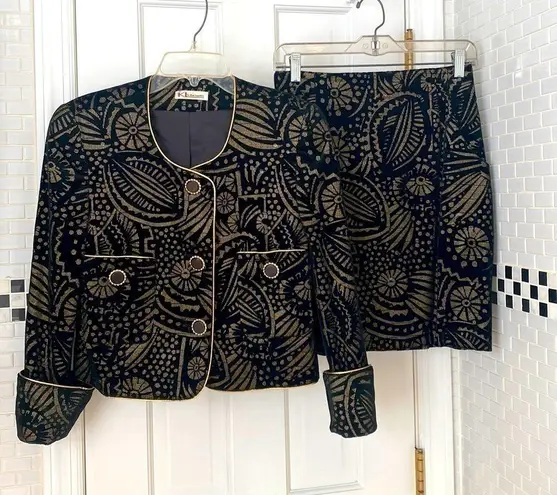 Karl Lagerfeld printed black and gold velvet jacket and skirt suit. Size 6. EUC.