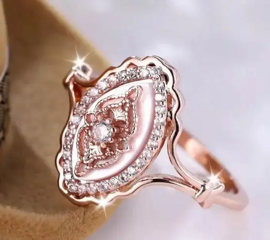 Shiny Zirconia Inlaid Ring Exquisite Flower Design Finger Ring Boho retro size 5 Pink