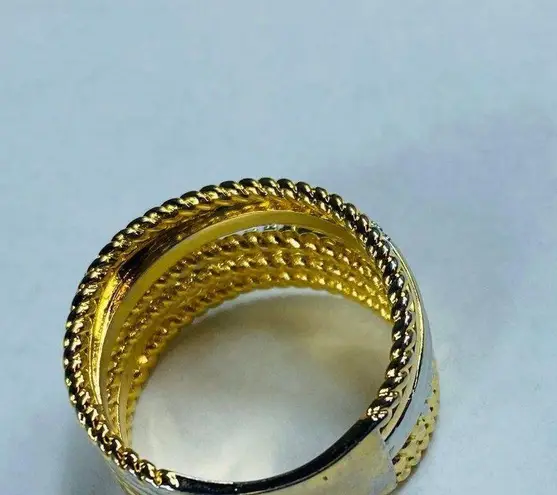 Fashion Ring Gold Tone Clear Rhinestone Accents Layered Twisted Rope Design Sz 8