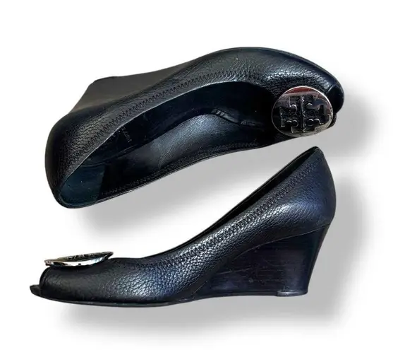 Tory Burch  Sally Black Leather Peep Toe Wedge Pumps Logo Gold Medallion Shoe 7