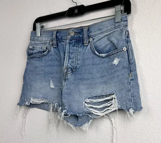 We The Free  Distressed Denim High Rise Short Size 24