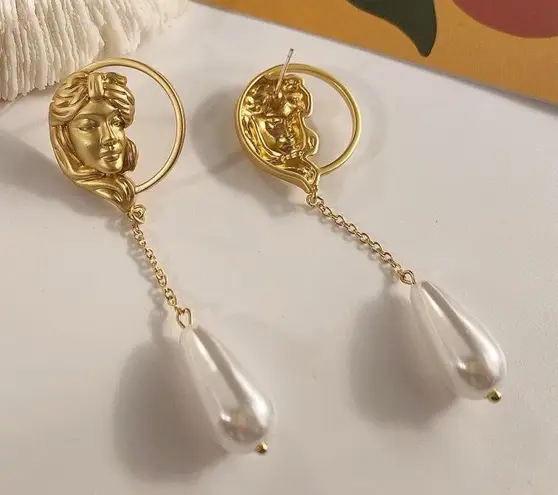 Unique Gold Goddess Face Earrings Long Pearl Dangle Baroque Style Gift new