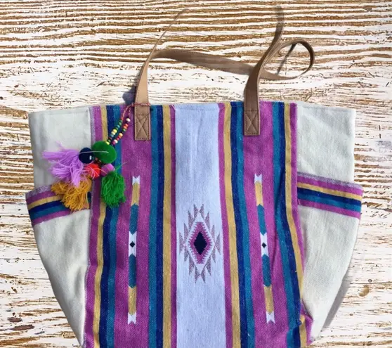 No Boundaries Beach Bag NWT Shoulder Tote Canvas Pool Vacation 