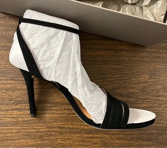 Halston Heritage NWT Suede Heels- Size 7.5