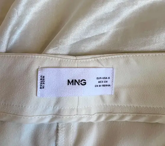 Mango NWOT  Solid White High Rise Trousers Cropped Dress Pants Size Small