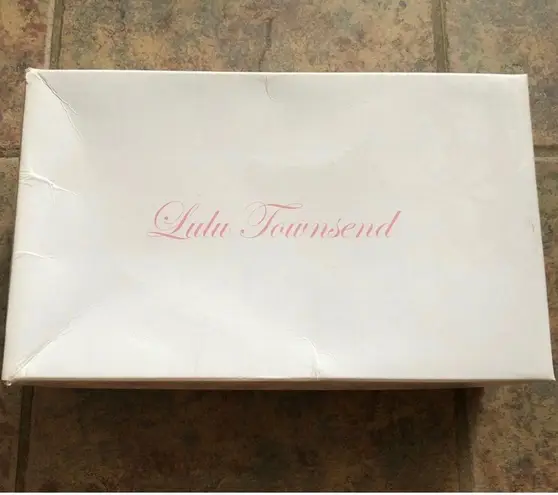 Lulu Townsend Size 8 Champagne LT Shania Heels